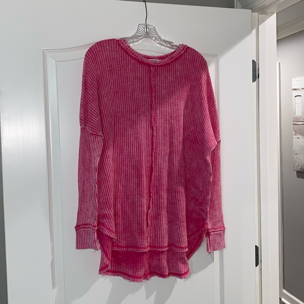 Woman’s bright pink long sleeve waffle knit Zenana top size L/XL new